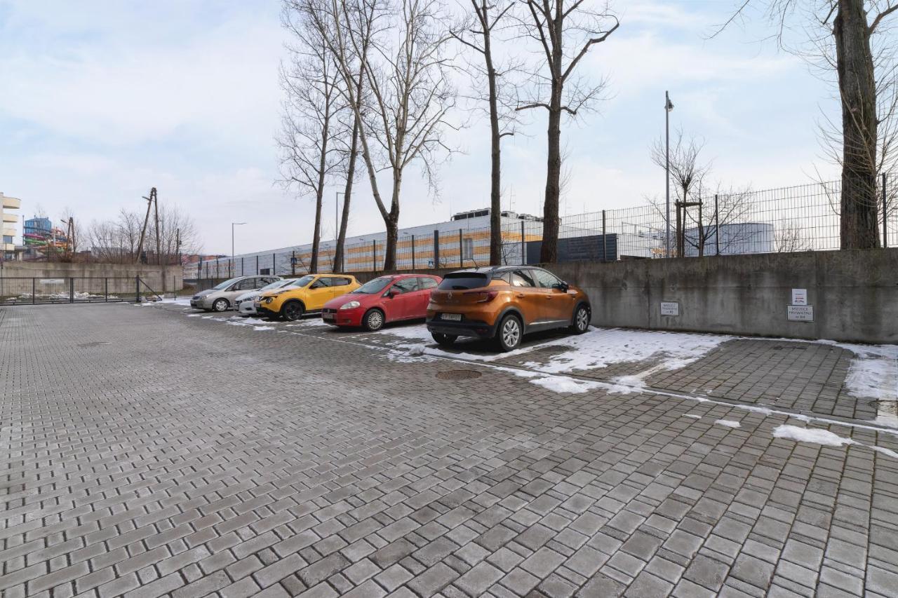 Dobrego Pasterza With Balcony Cracow By Renters Apartament *