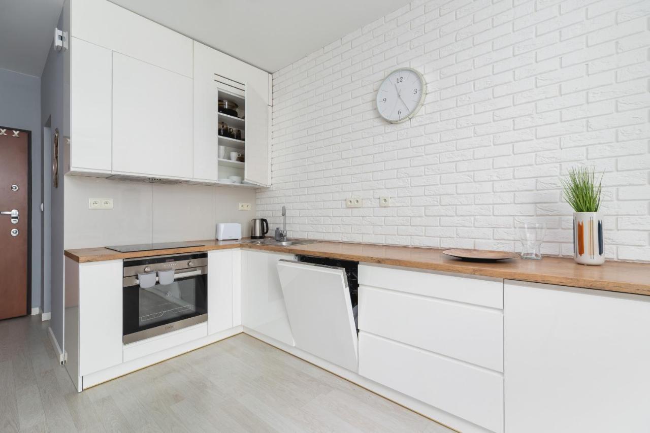 Apartament Dobrego Pasterza With Balcony Cracow By Renters *